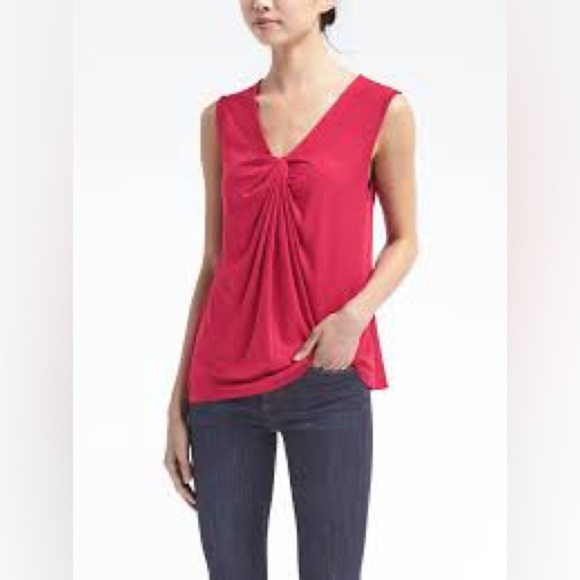 Banana Republic Tops - Banana Republic BLACK Drapey Front V-Neck Tank Top. Size Large.